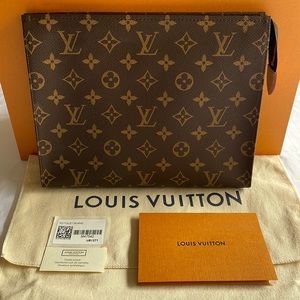 NWT Louis Vuitton TOILETRY POUCH 26.